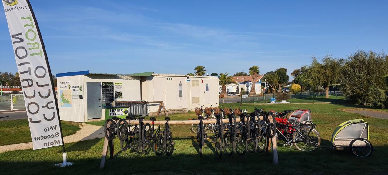 Mobilhome climatisé-2ch-terrasse chauffée-camping Les Charmettes Les Mathes Extérieur photo