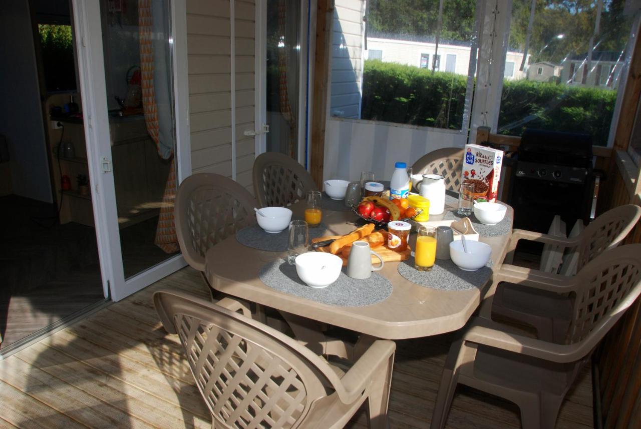 Mobilhome climatisé-2ch-terrasse chauffée-camping Les Charmettes Les Mathes Extérieur photo